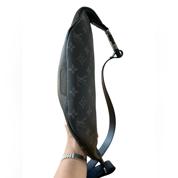 Louis Vuitton Monogram Eclipse Discovery Bumbag - Picture 7 of 11